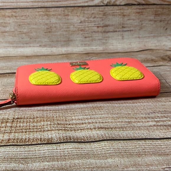 Kate Spade RARE “How Refreshing” Pineapple Wallet - Picture 7 of 11